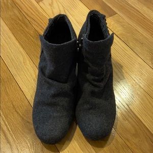 Women’s Size 8 Gray wedges